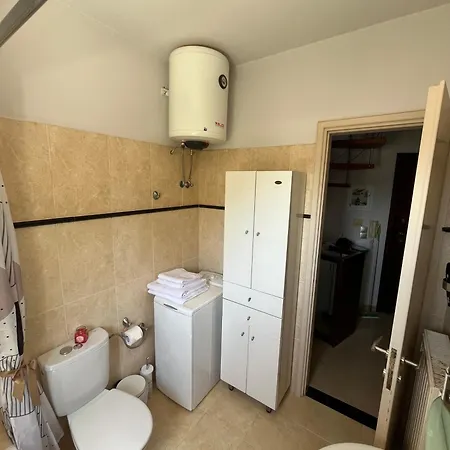 Litsa's * Corfu (city)